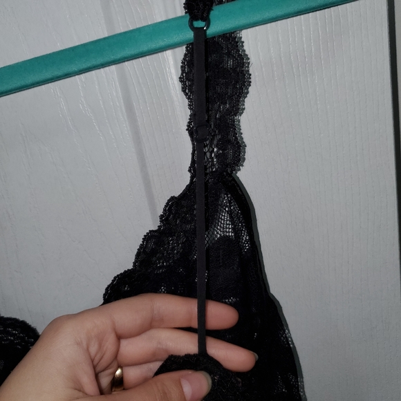 VS Black lace Night Slip - Picture 4 of 8